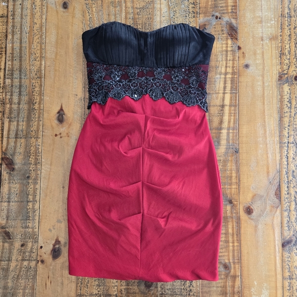 ⚫️LE CHATEAU dress - Picture 12 of 16